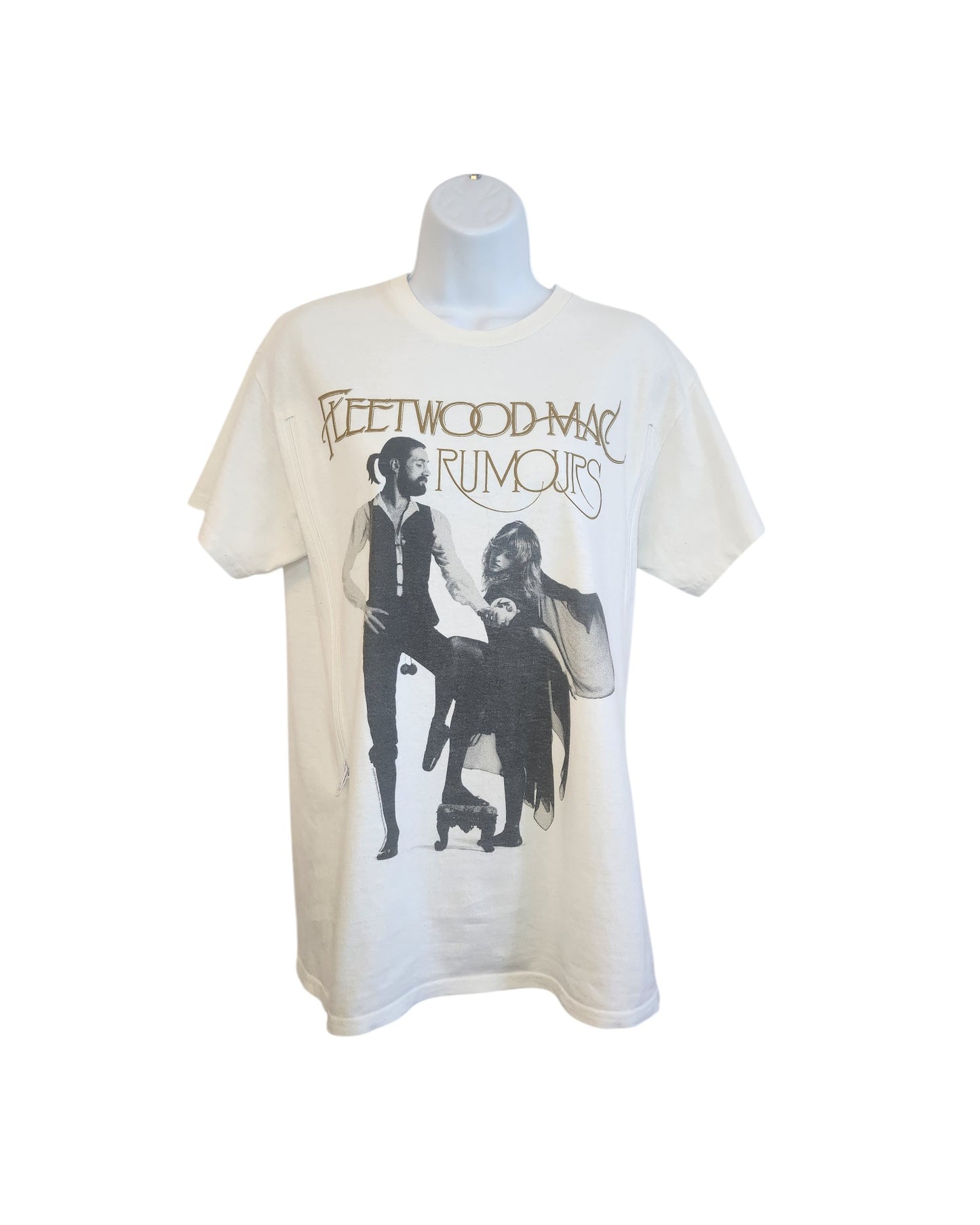 The touched out mama Upcycled Breastfeeding & Pumping Fleetwood Mac White T-shirt (M) features Rumours album art with two figures, crafted from upcycled clothing for an eco-friendly statement piece.