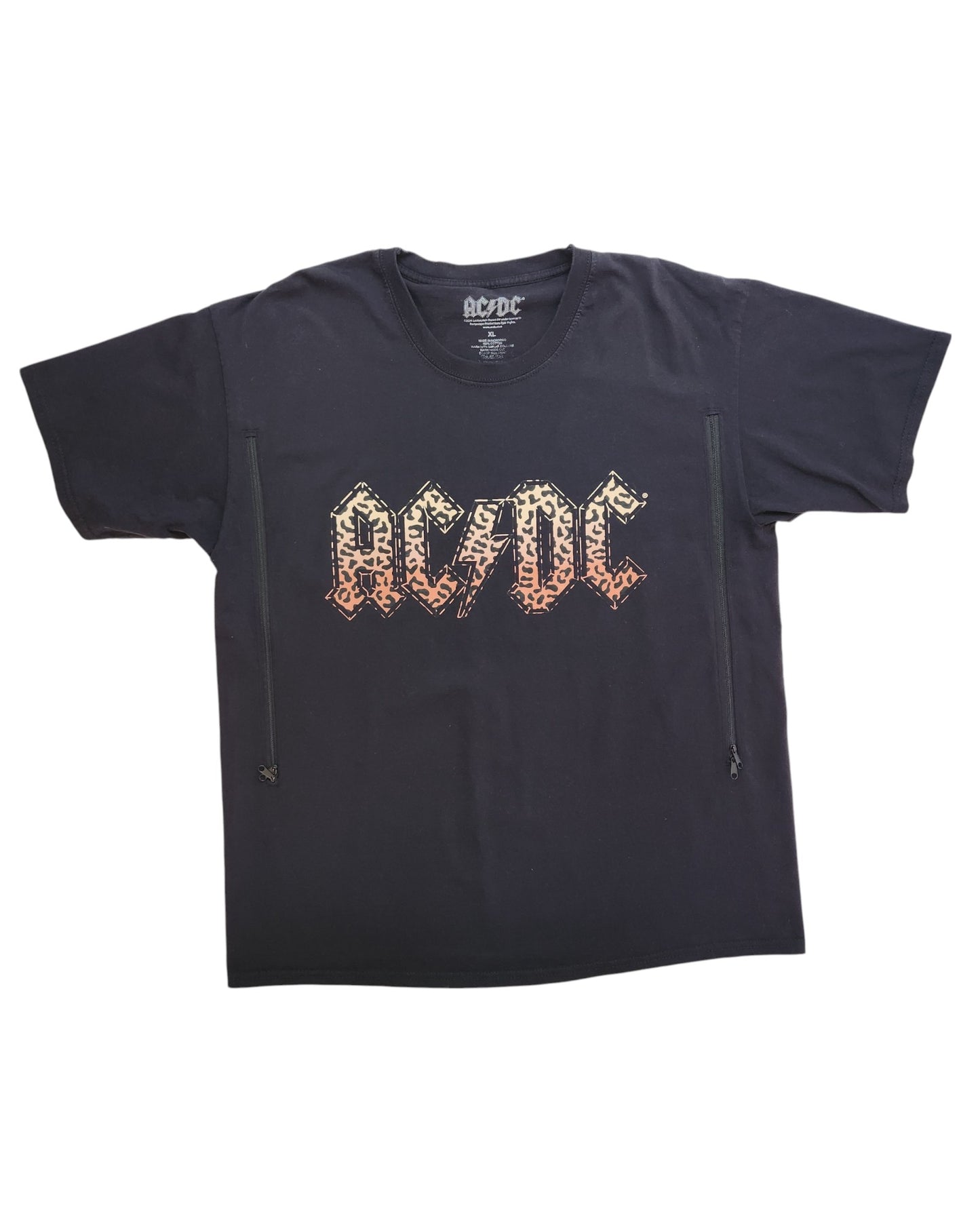 The touched out mama Upcycled Breastfeeding & Pumping Leopard AC/DC T-shirt XL is perfect for fans of preloved fashion adding a classic rock vibe.