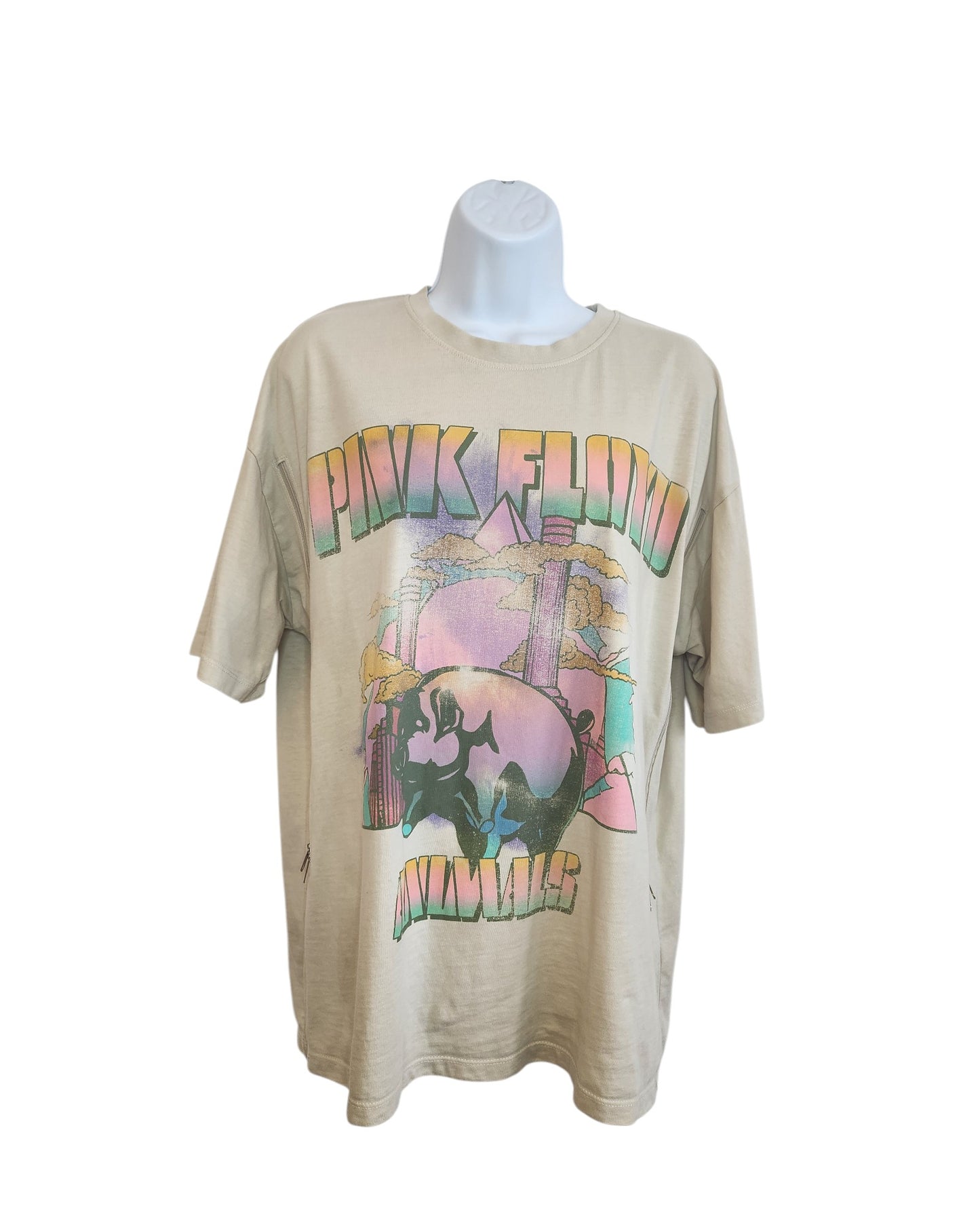 A cream Pink Floyd t-shirt by Primark (size S, UK10/12), upcycled for breastfeeding and pumping, is shown on a mannequin. It features bold PINK FLOYD and ANIMALS text with a colorful pig and factory graphic.