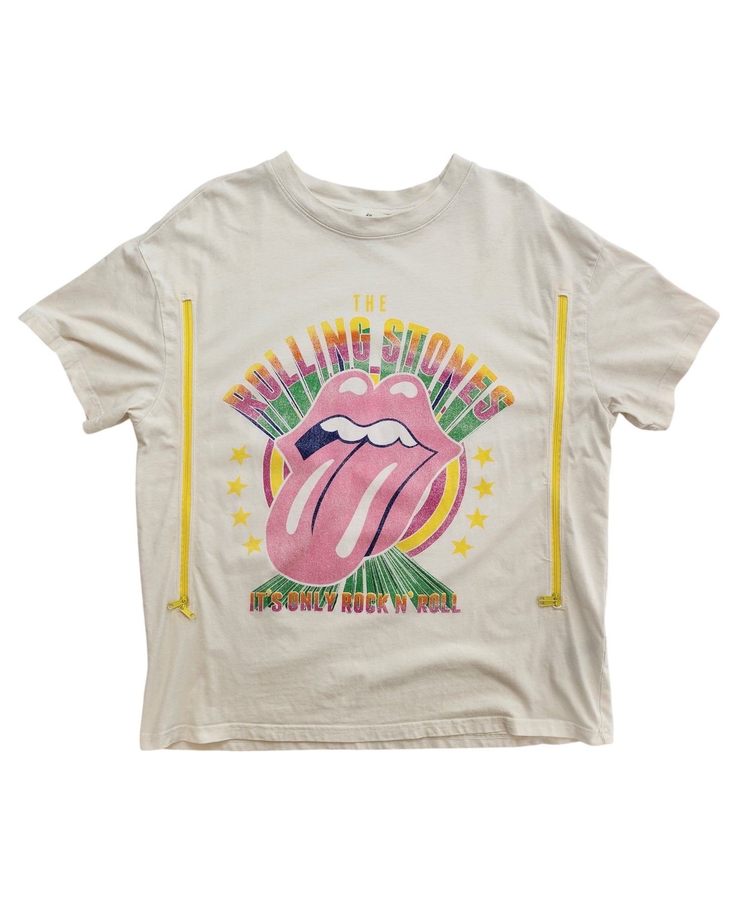 The H&M Upcycled Breastfeeding & Pumping Cream/Pink Rolling Stones T-shirt (M) features a colorful lips logo, rainbow text, and yellow stars—ideal for eco-friendly fashion fans who want stylish nursing wear.