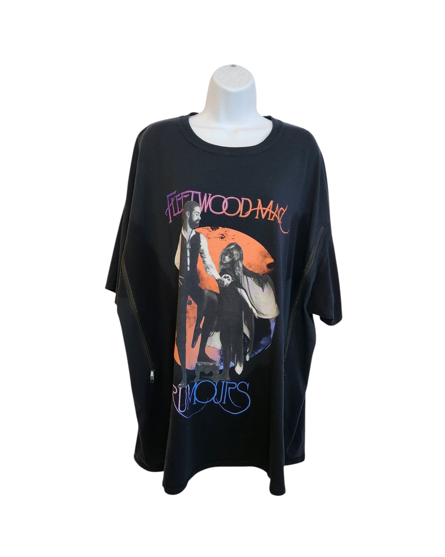 Upcycled Gildan 3XL black Fleetwood Mac Rumours nursing & pumping t-shirt featuring two band members in black and white, with colorful text on an orange and purple circle. A standout preloved piece, shown on a mannequin.