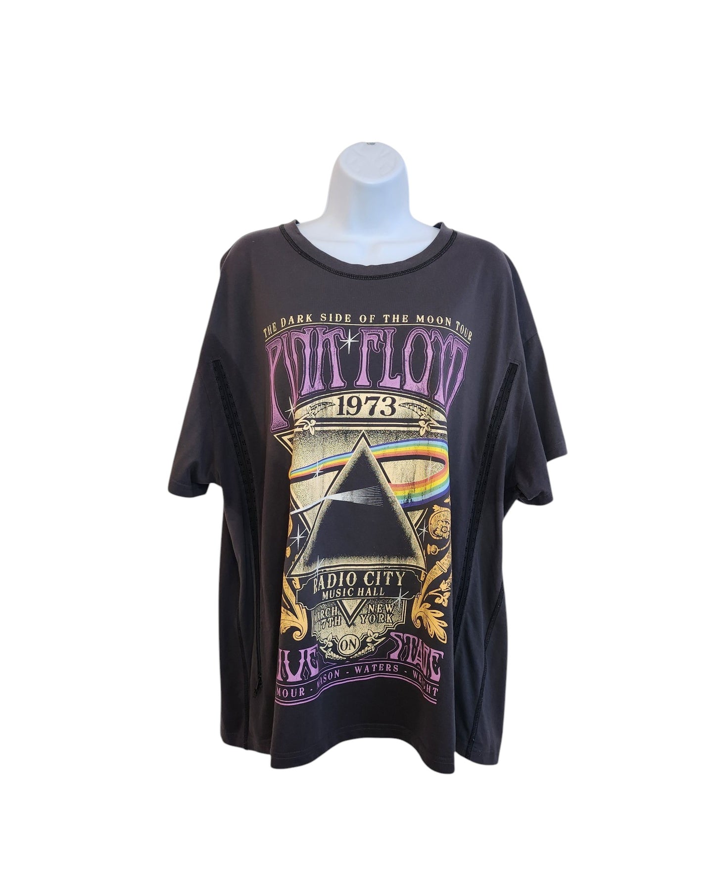 Upcycled Breastfeeding (Nursing) & Pumping Dark Grey Rainbow Pink Floyd Band t-shirt XL