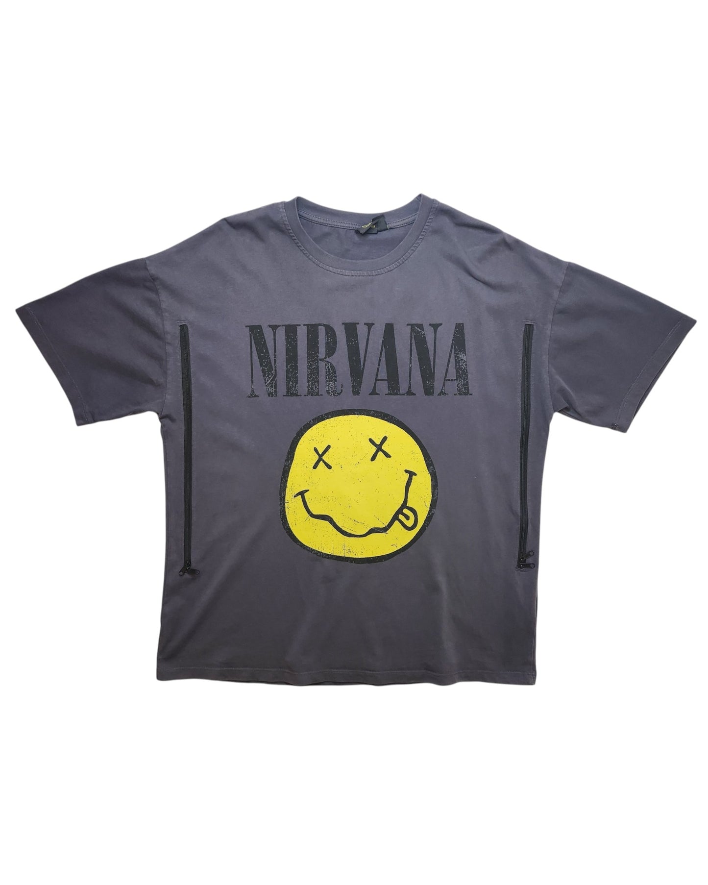 This preloved Primark Upcycled Breastfeeding & Pumping Nirvana Band t-shirt (S, UK10/12) features the iconic yellow smiley face and bold band name—ideal for nursing moms who love vintage style.
