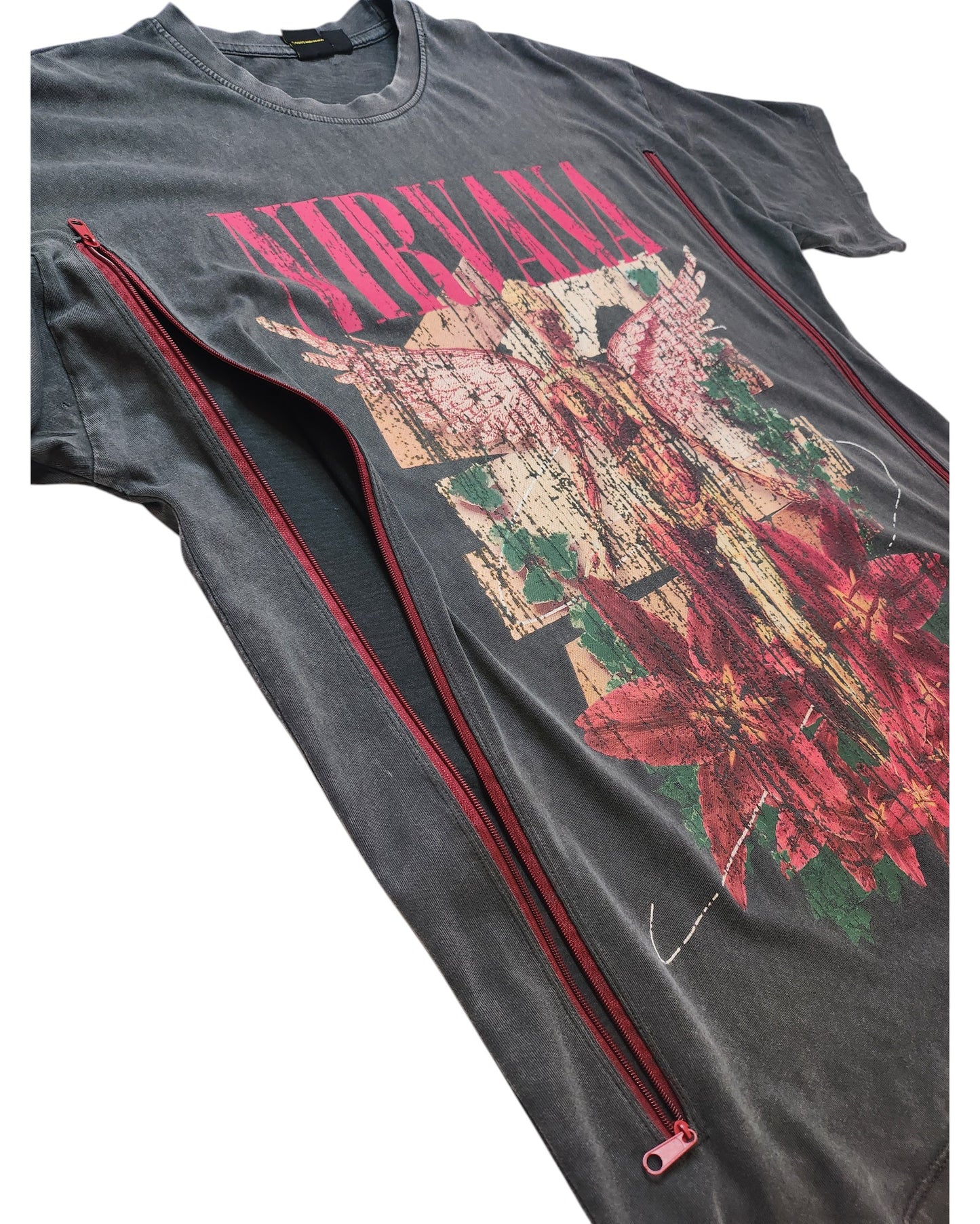 Primark’s Upcycled Breastfeeding & Pumping Nirvana Band T-shirt (XS, UK6/8) in dark grey with red floral accents features bold front zippers for easy access, blending edgy style and sustainability for nursing moms.