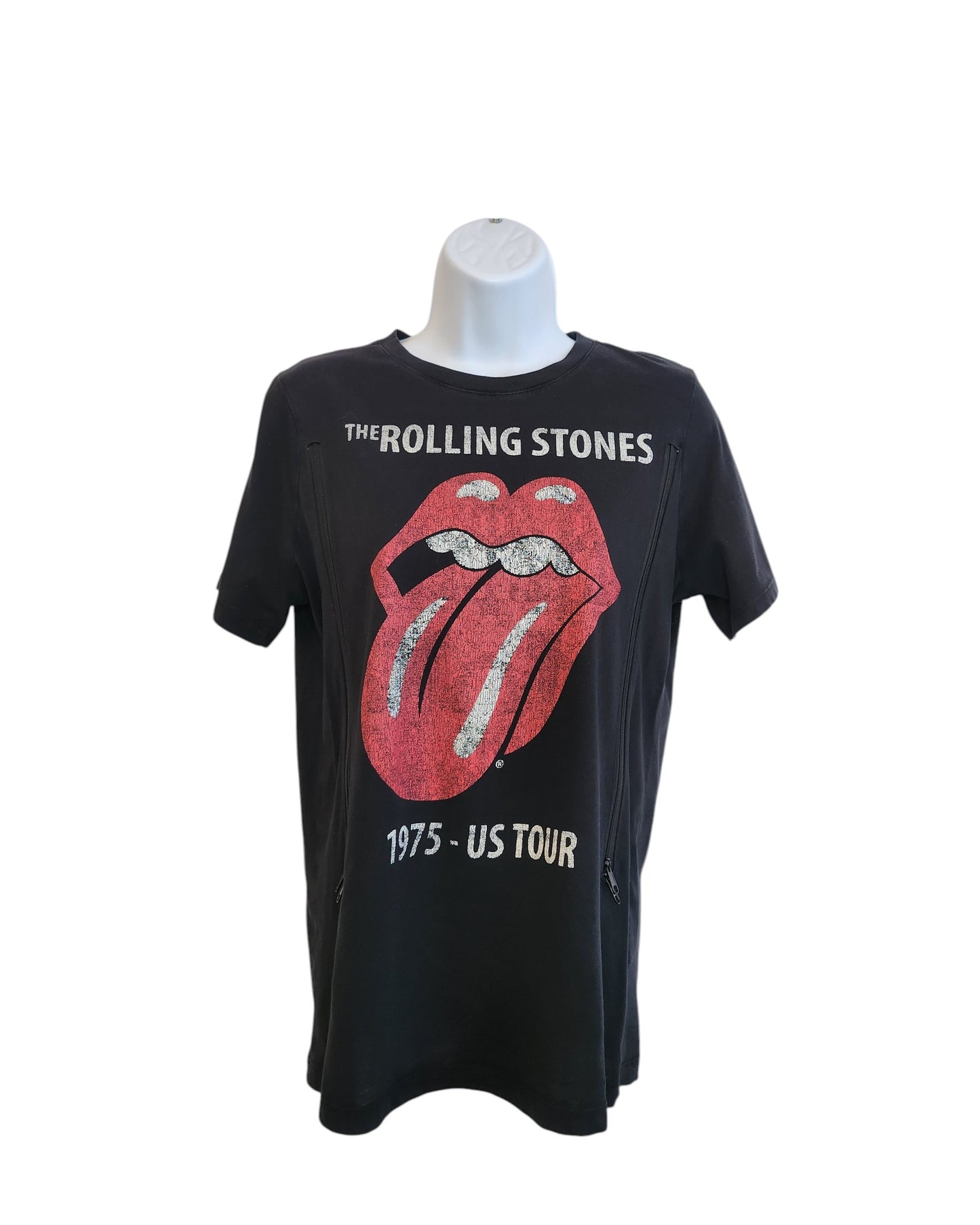 The H&M Upcycled Breastfeeding & Pumping Black The Rolling Stones Band t-shirt (S) features the iconic red tongue logo and “The Rolling Stones 1975 - US Tour” on the front—an eco-friendly, unique wardrobe addition.