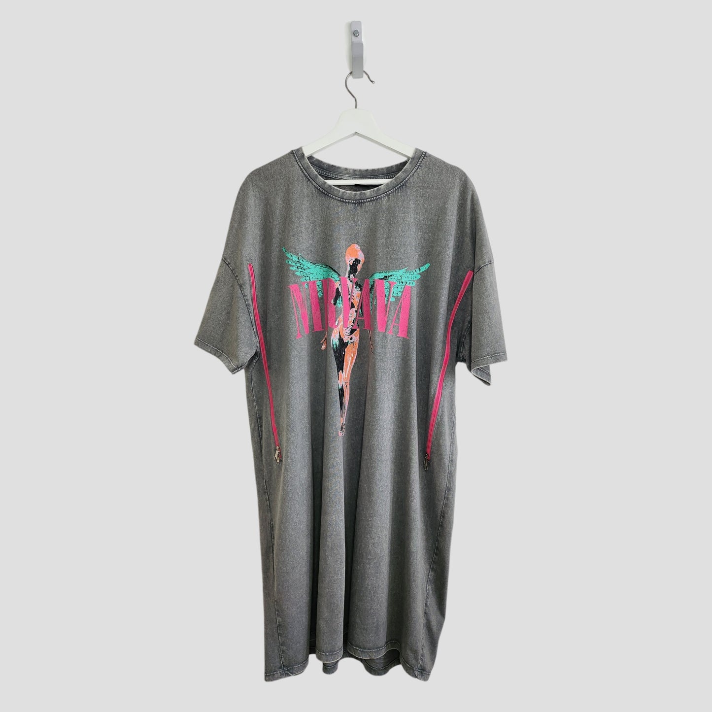 Primark Upcycled Breastfeeding & Pumping Grey/Pink Nirvana Angel t-shirt dress (L/UK14/16) with bold anatomical angel graphic—stylish preloved choice for nursing or pumping.