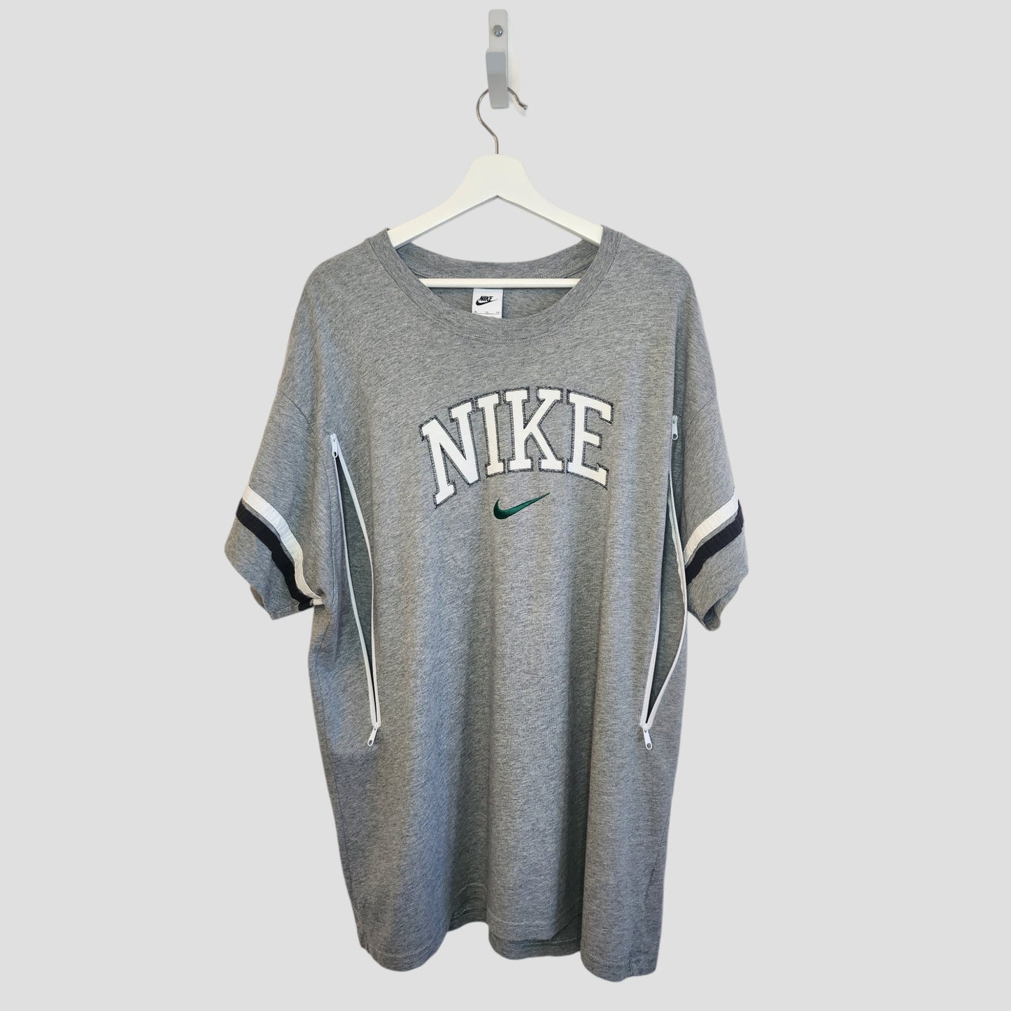 Upcycled Breastfeeding (Nursing) & Pumping Grey Stripe Sleeve Nike t-shirt XL (100273)