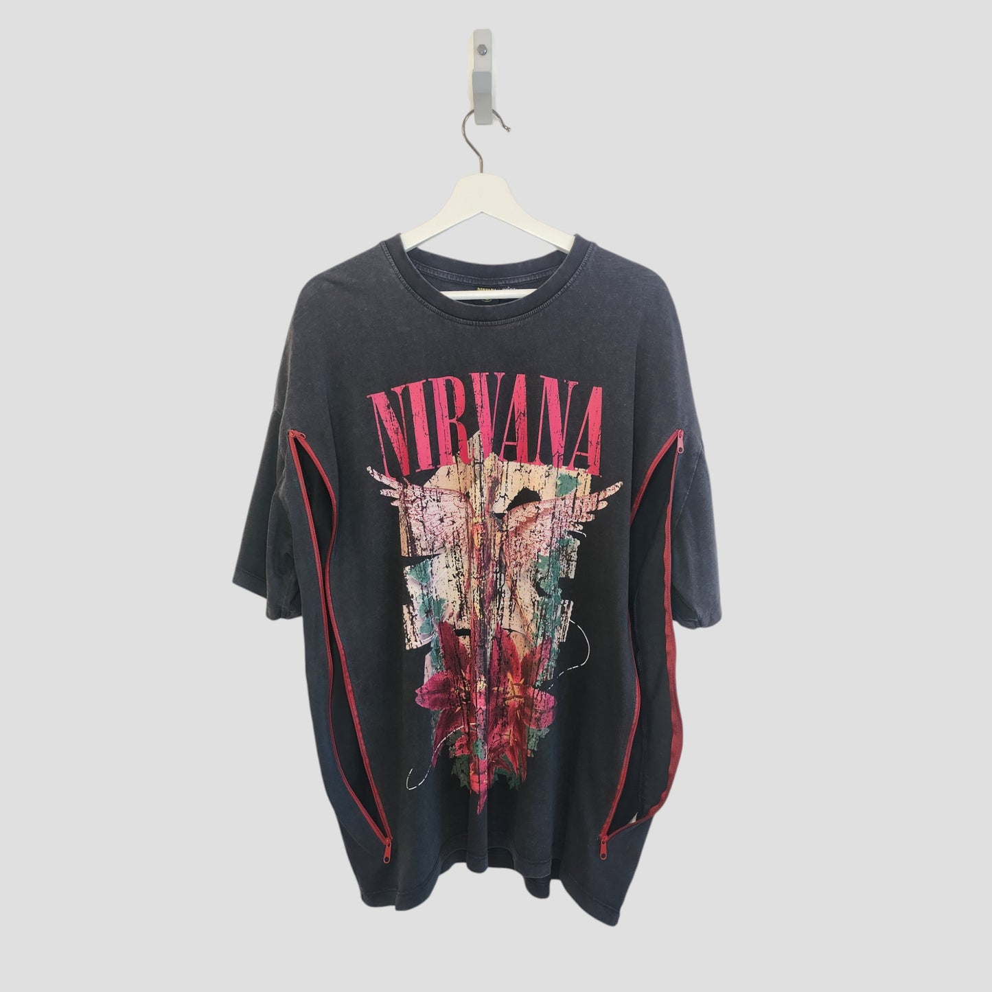Upcycled Breastfeeding (Nursing) & Pumping Floral Nirvana Band t-shirt L (UK14/16) (100274)