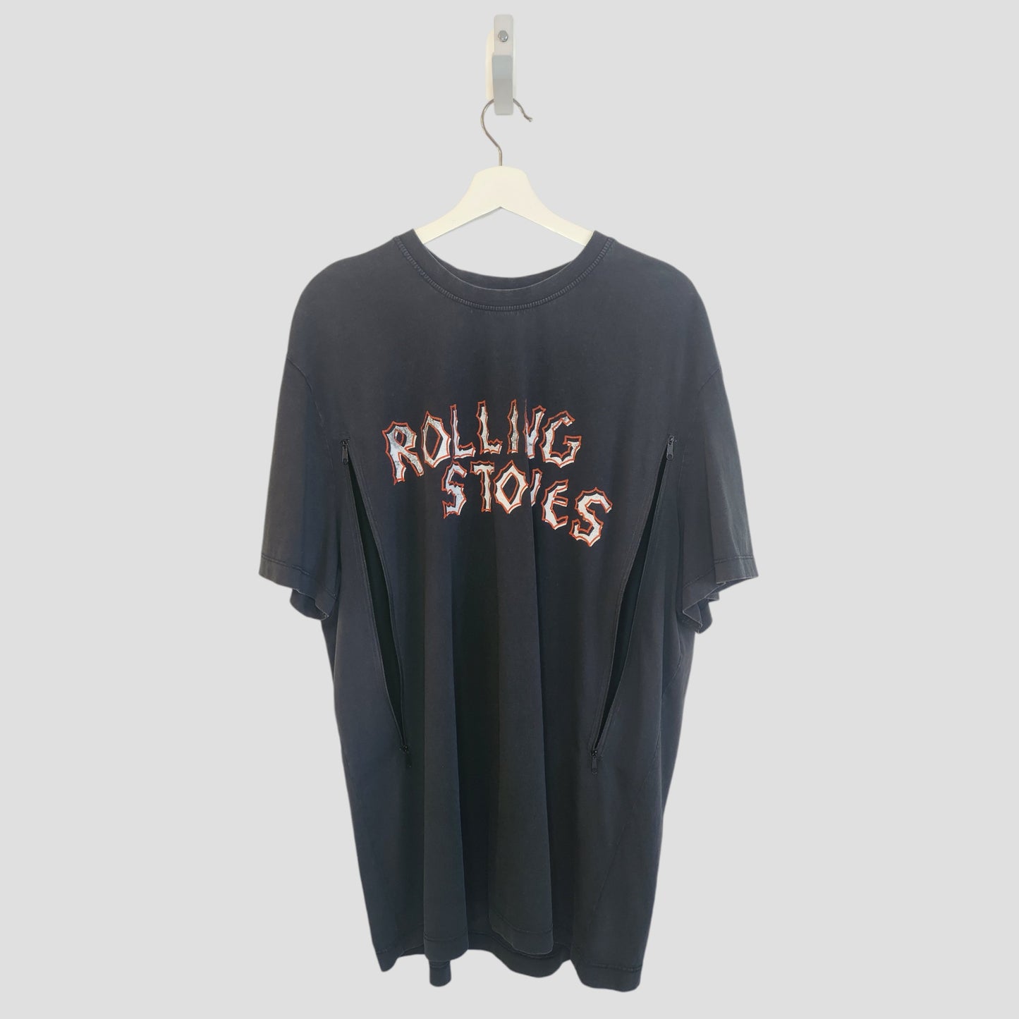 Primark Upcycled Breastfeeding & Pumping Black Voodoo The Rolling Stones Band T-shirt (XL, 100269): A slightly oversized black tee with Rolling Stones in bold white and red letters, featuring a simple round neckline.