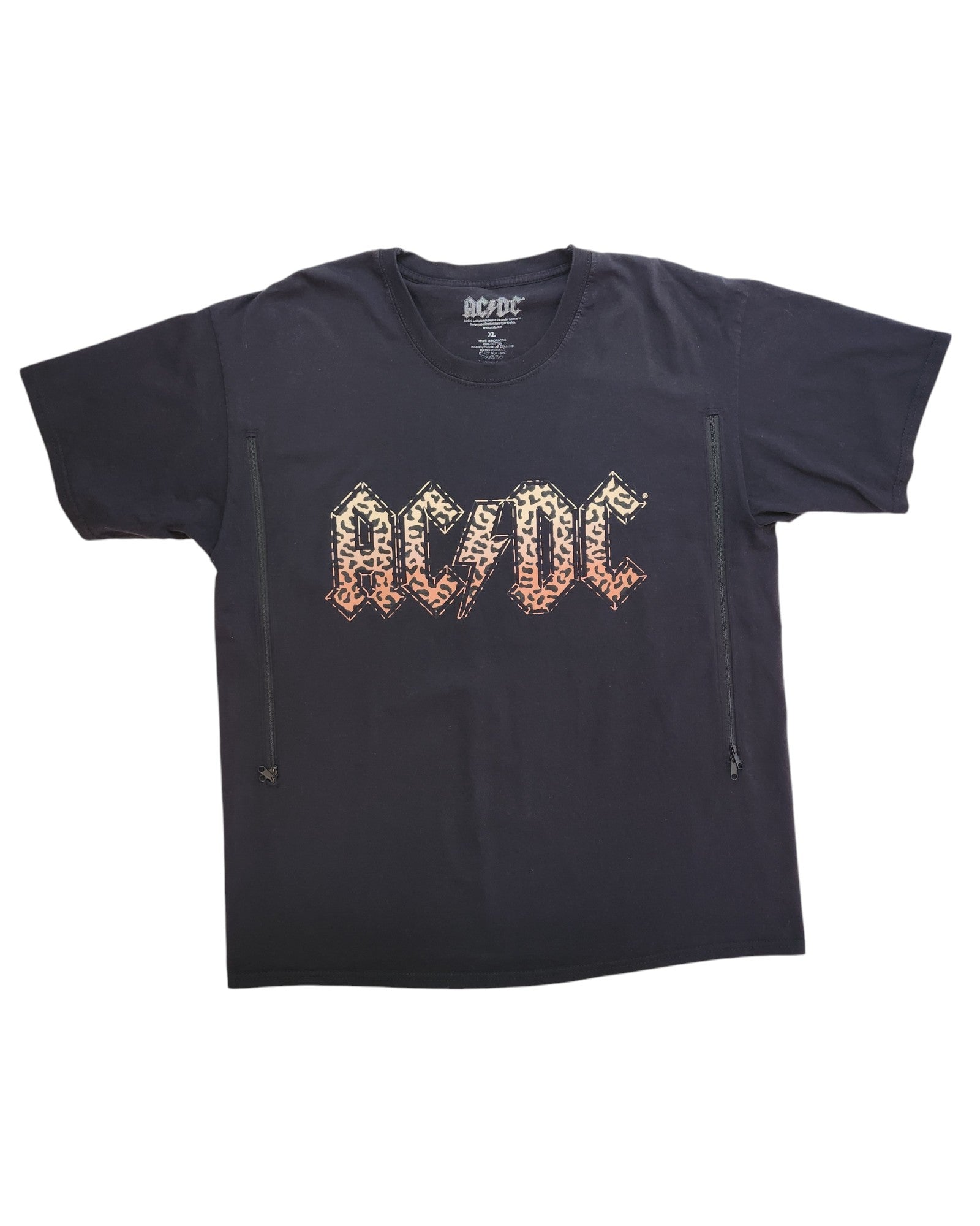 The touched out mama Upcycled Breastfeeding & Pumping Leopard AC/DC T-shirt XL is perfect for fans of preloved fashion adding a classic rock vibe.