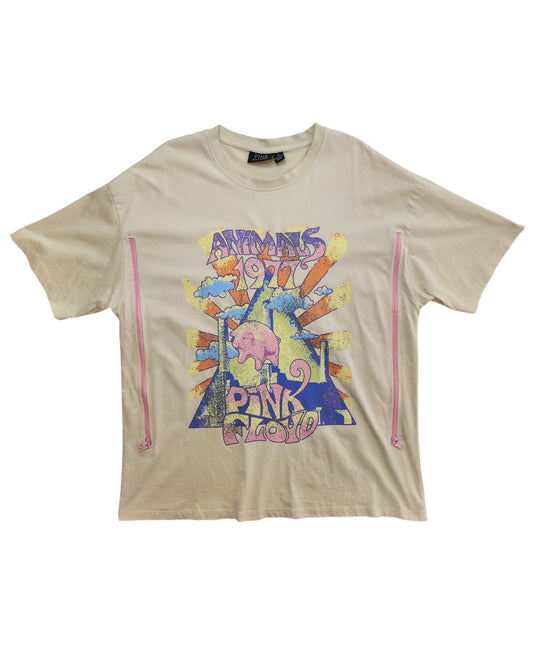 The Primark Upcycled Breastfeeding & Pumping Cream Pink Floyd t-shirt (M) features colorful vintage “Animals 1977” graphics, an illustrated pig, and two pink zippers for nursing or pumping moms seeking functional, stylish clothing.