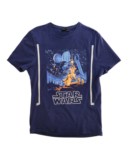 The Primark Upcycled Breastfeeding & Pumping Navy Blue Star Wars t-shirt (M) features a classic graphic, bold logo, and two vertical white zippers for easy nursing or pumping—bringing sustainable fashion to Star Wars fans.
