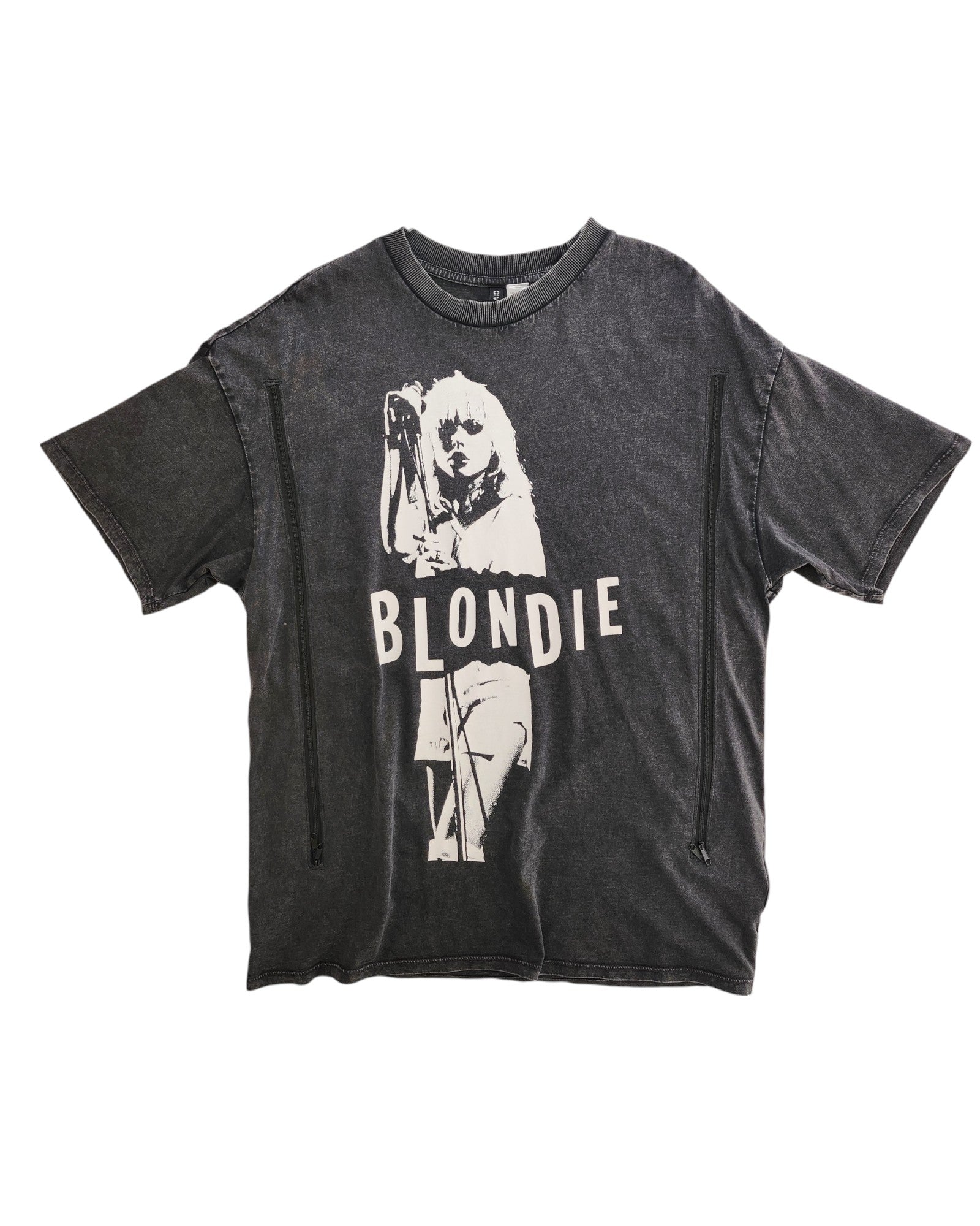An upcycled grey H&M Blondie oversized t-shirt (XS), designed for breastfeeding and pumping, features a vintage-style Debbie Harry graphic and bold BLONDIE lettering across the front.