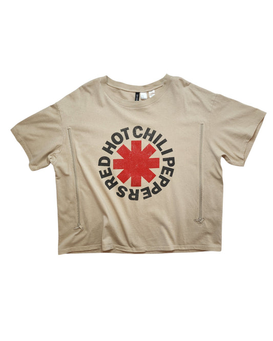 The H&M Upcycled Breastfeeding & Pumping Red Hot Chili Peppers t-shirt (XL) features the iconic red asterisk logo and band name, crafted from eco-friendly materials for a stylish, sustainable nursing option.