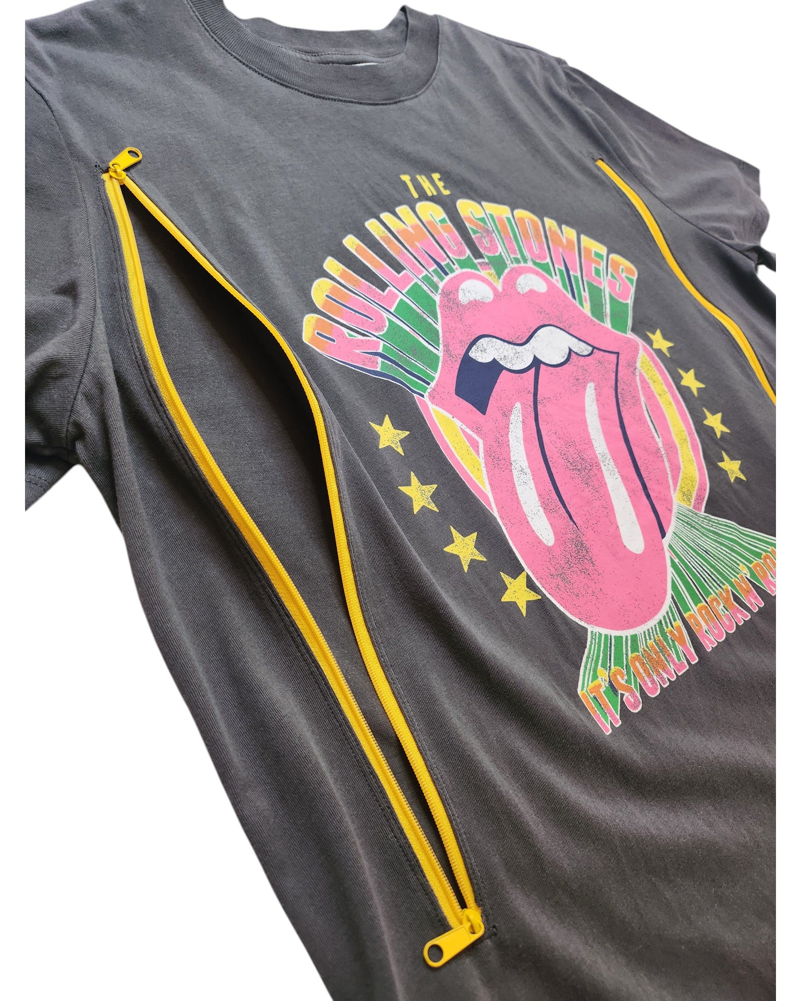 An upcycled H&M Rolling Stones t-shirt in gray with yellow stars and diagonal zippers for breastfeeding and pumping—made from preloved clothing.
