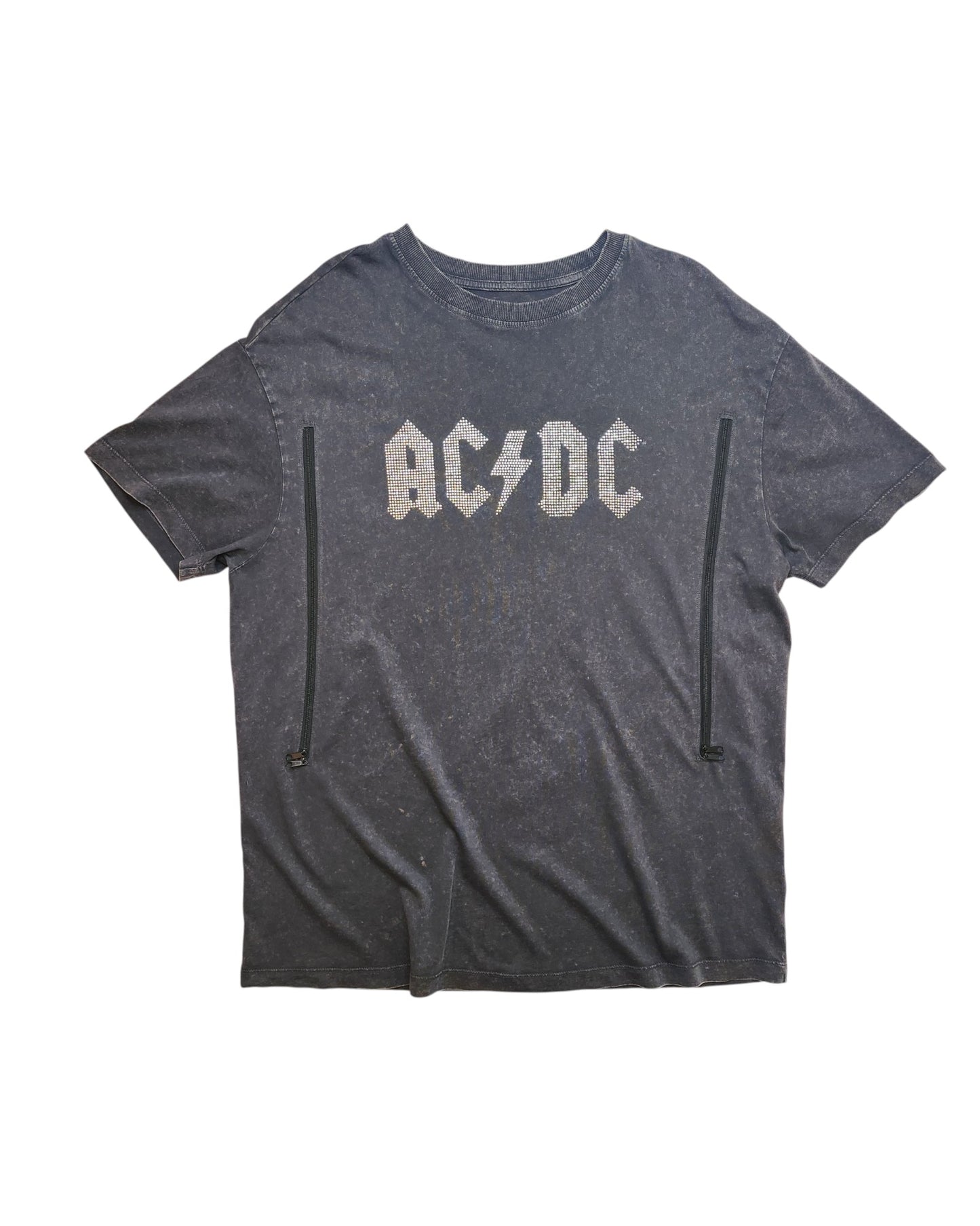 A New Look Upcycled Breastfeeding & Pumping AC/DC Diamante Band T-shirt (UK14), featuring bold silver logo and lightning bolt, is displayed on a white background—an iconic, sustainable piece for nursing moms.