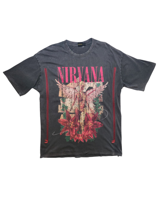 This upcycled Primark Nirvana band tee in dark grey/red floral print (size XS, UK6/8) is perfect for breastfeeding and pumping, featuring a worn effect for a grunge look.