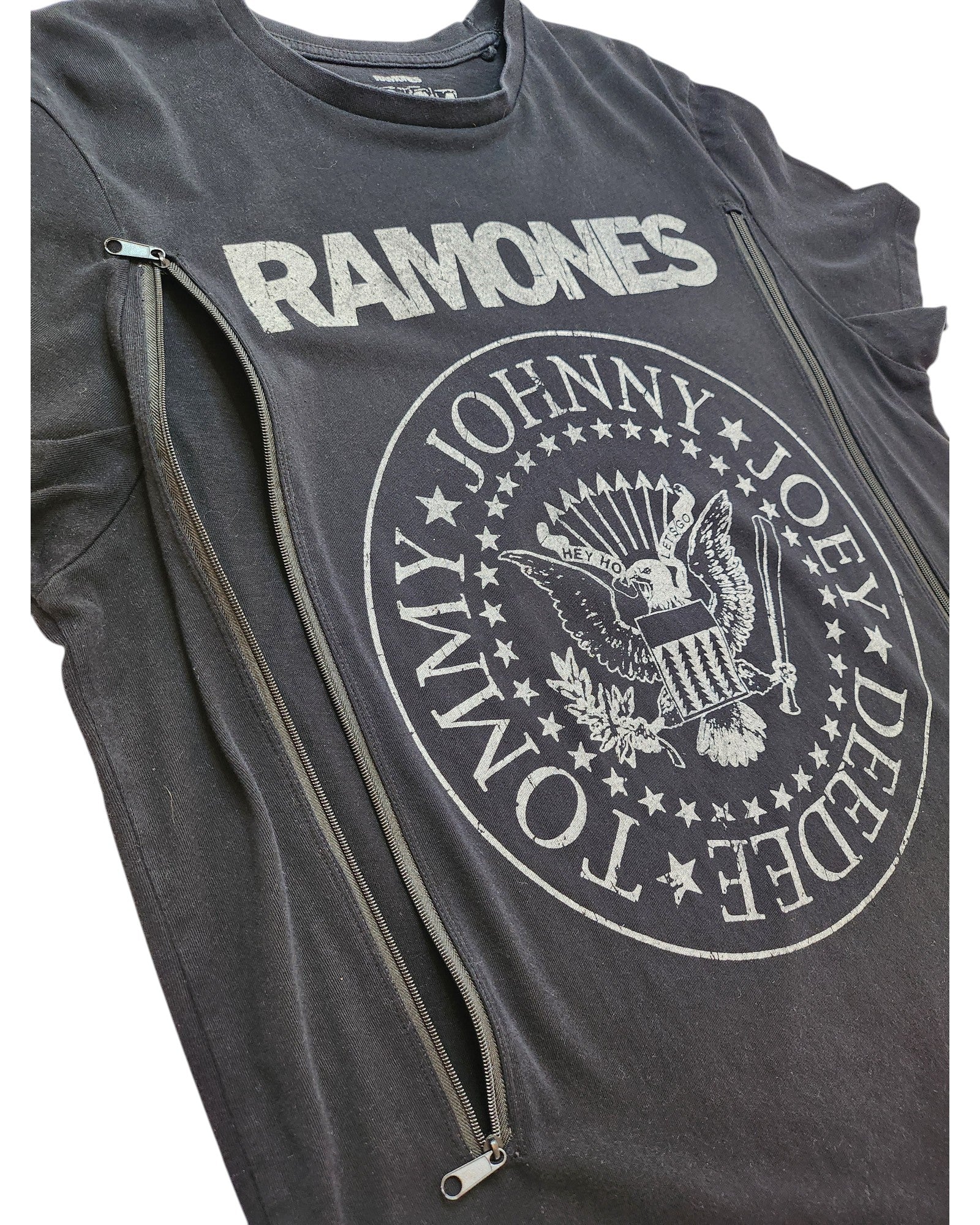 Primark Upcycled Ramones Band t-shirt (L): black tee with logo and member names, two diagonal zippers for easy breastfeeding or pumping—an edgy, sustainable choice for fans seeking unique nursing style.