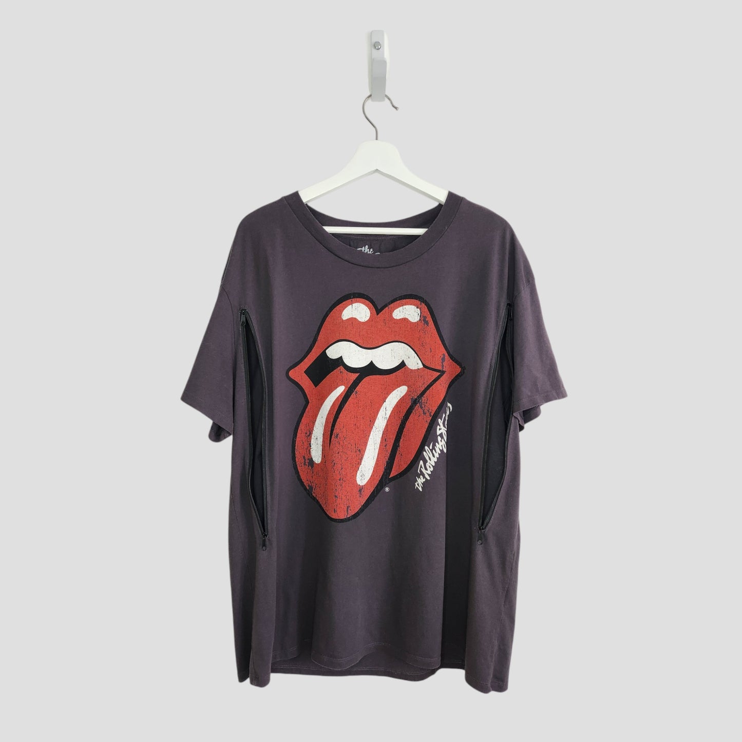Upcycled Breastfeeding (Nursing) & Pumping Grey/Red The Rolling Stones Band t-shirt L