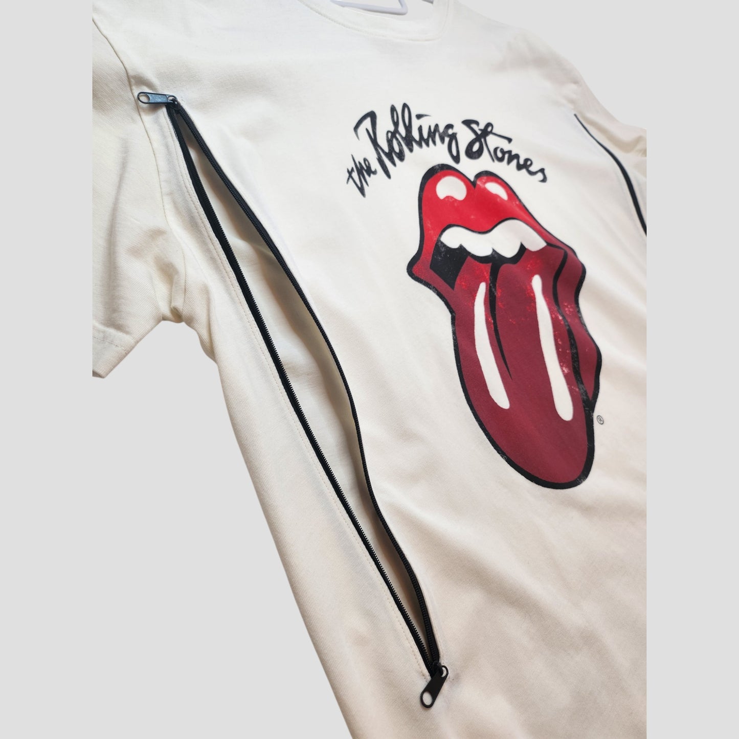 Upcycled Breastfeeding (Nursing) & Pumping Cream The Rolling Stones Band t-shirt L