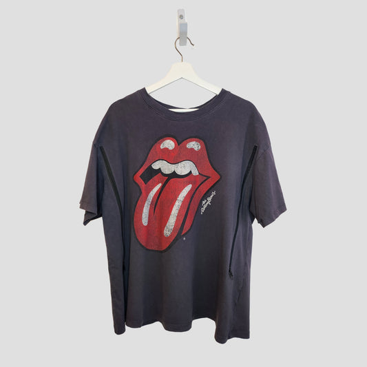 An upcycled H&M Rolling Stones grey/red nursing & pumping t-shirt (L, 100297) featuring the iconic lips and tongue logo hangs on a white hanger against a plain, light background.
