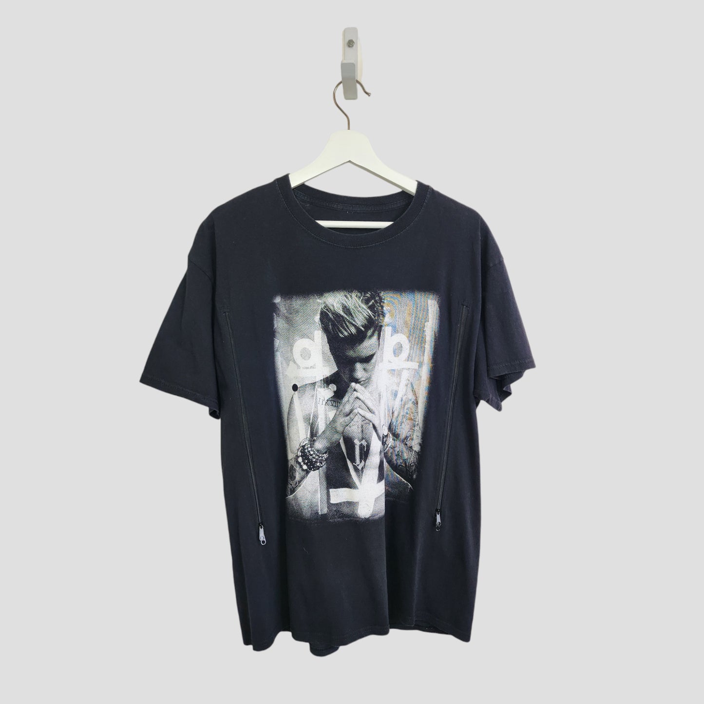 Upcycled Breastfeeding (Nursing) & Pumping Justin Bieber t-shirt UK16