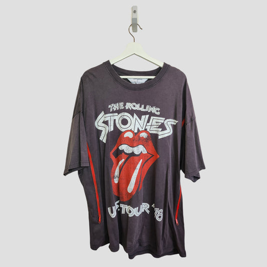An upcycled Primark Rolling Stones US Tour band t-shirt (XL/UK18/20), perfect for breastfeeding and pumping. Features the iconic red tongue logo and white "The Rolling Stones US Tour 78" text—a stylish choice for retro-loving nursing mums.