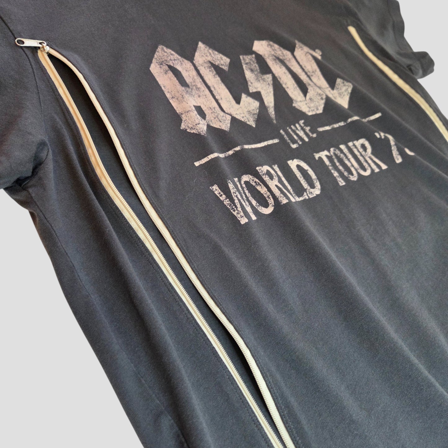 Upcycled Breastfeeding (Nursing) & Pumping Grey AC/DC World Tour Band t-shirt L (100398)