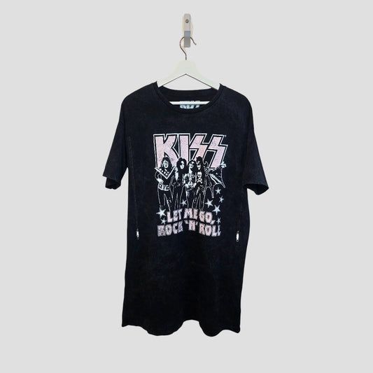 The upcycled KISS Band nursing & pumping t-shirt dress (UK12) is a black vintage-style piece featuring cartoon band members—a fun, eco-friendly addition to any casual or breastfeeding wardrobe.