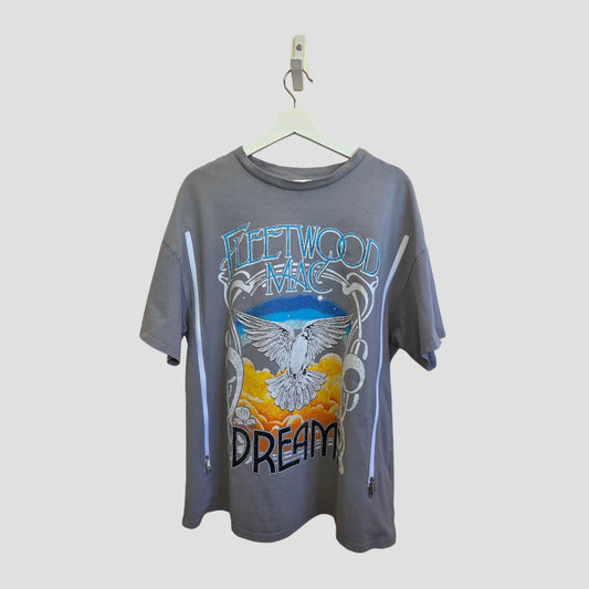 The H&M Upcycled Breastfeeding & Pumping Grey/Blue Fleetwood Mac Dreams Band T-shirt (M, 100487) features a bold DREAM graphic and flying dove on soft eco-friendly fabric—perfect for conscious style and nursing comfort.