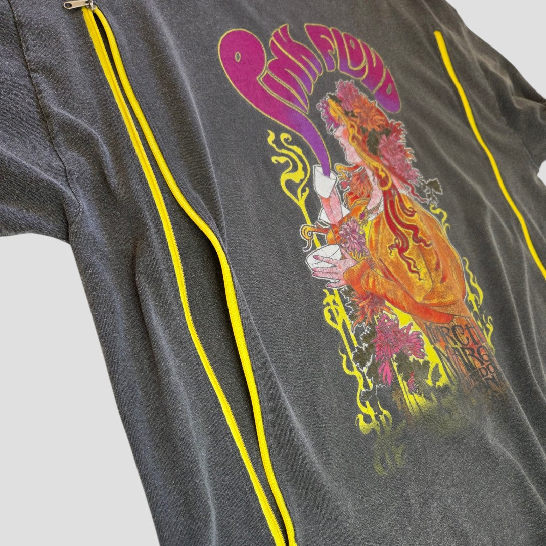 The Upcycled Breastfeeding & Pumping Vintage Feel Grey Pink Floyd Band t-shirt UK16/18 (100553) features a vibrant graphic and yellow side stripes—affordable, stylish nursing wear for on-the-go moms by Pink Floyd.