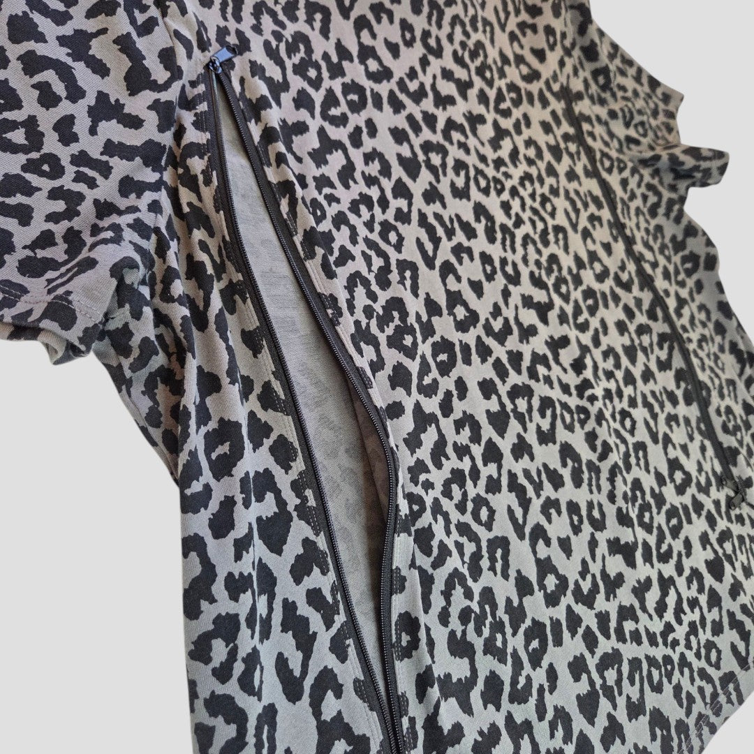 Upcycled Breastfeeding (Nursing) & Pumping Grey/Black Leopard t-shirt L (100537)