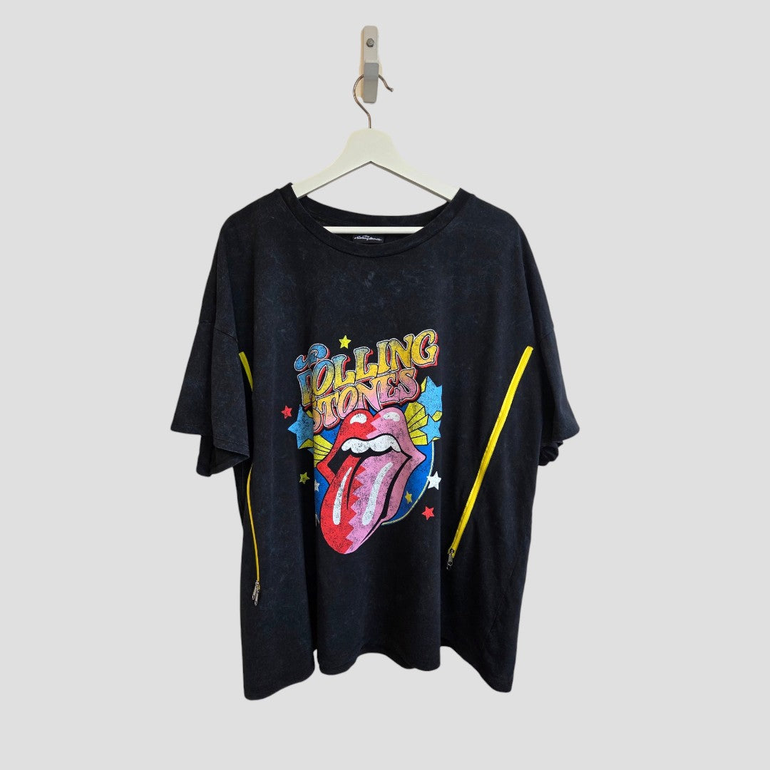 The George Upcycled Breastfeeding & Pumping Black The Rolling Stones Stars Band T-shirt UK24 features a colorful lips, tongue, lightning bolts, and stars graphic—made from eco-friendly materials for stylish nursing or pumping.