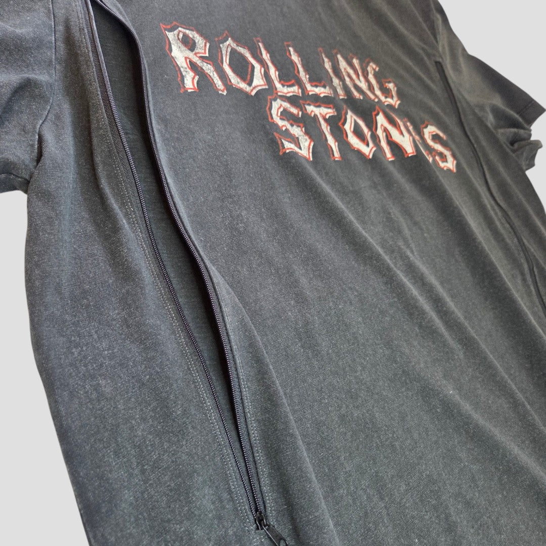 The Primark Upcycled Breastfeeding & Pumping Black The Rolling Stones Voodoo Band t-shirt XL (100566) features a side zipper for nursing and distressed “ROLLING STONES” text in a rock-style font, perfect for affordable breastfeeding wear.