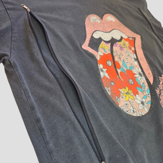 Here’s a sentence rewritten using your product data: A grey Upcycled Breastfeeding & Pumping The Rolling Stones Band t-shirt (XL) by Next, featuring a floral-patterned lips and tongue graphic and two vertical front zippers for stylish and convenient nursing access.
