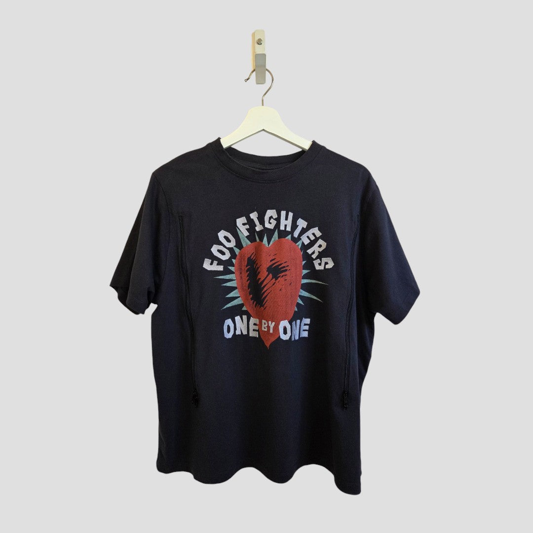 Upcycled Breastfeeding (Nursing) & Pumping Black Foo Fighters Heart Band t-shirt L (100625) in black 100% cotton, featuring a Foo Fighters One by One heart graphic on the chest and vertical front zippers for nursing access.